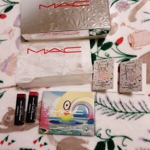 MAC Lipstick and Eyeshadow Set